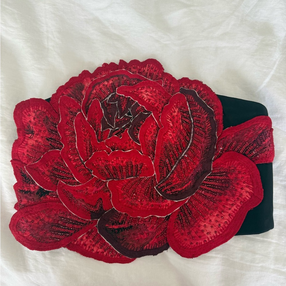 Alice + Olivia red black top